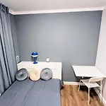 Διαμέρισμα Cozy 2rm With 2xworkspace Βαρσοβία