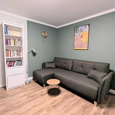 Cozy 2rm With 2xworkspace Varşova