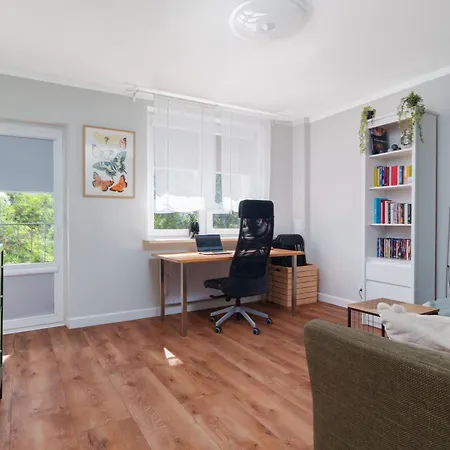 Cozy 2rm With 2xworkspace Warszawa